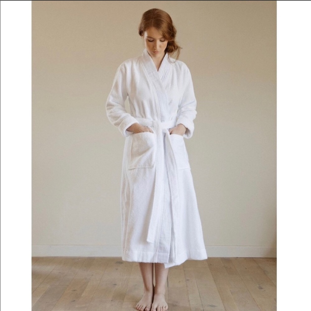 WHITE Pure Fiber PLEATED FRONT Terry Robe Size S/M